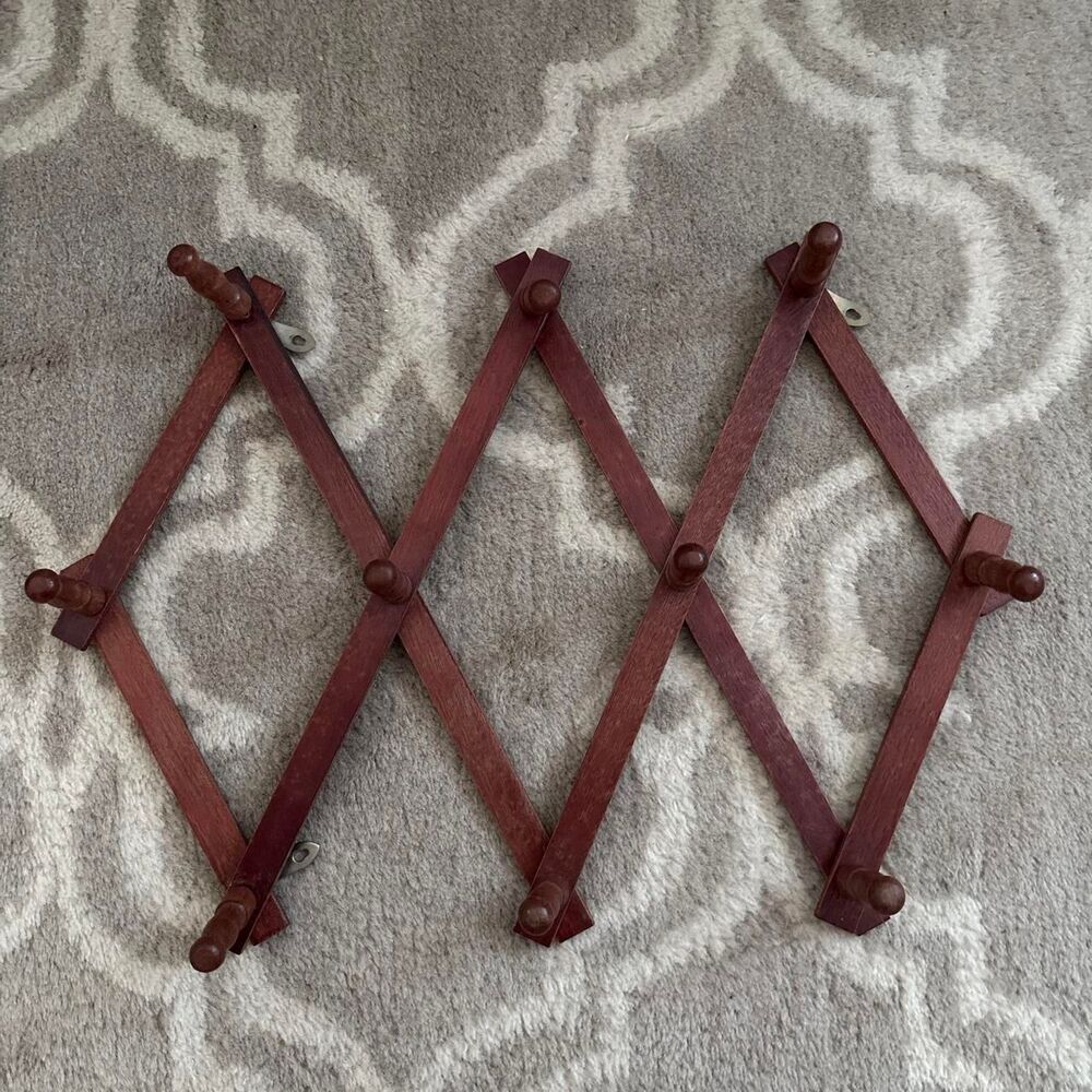 Vintage Expandable Peg Accordian Storage